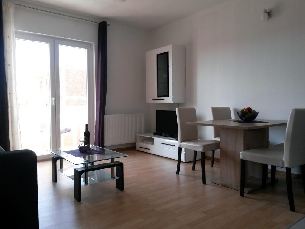 Apartments Josipa & Niki Βόντιτσε Δωμάτιο φωτογραφία